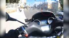 فيديو: الشرطة تُطارد سائق دراجة كهربائية بيافا عرّض حياته للخطر 